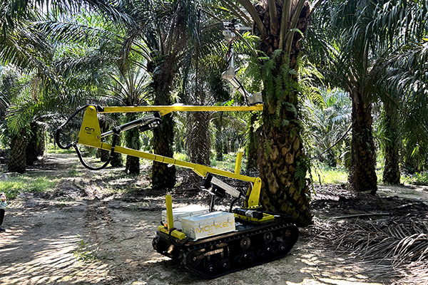 Harvester v1 with Arm extended side